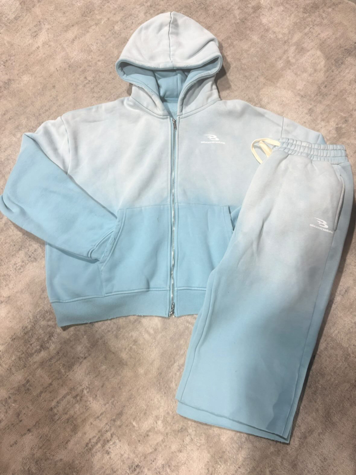 BABY BLUE BOM